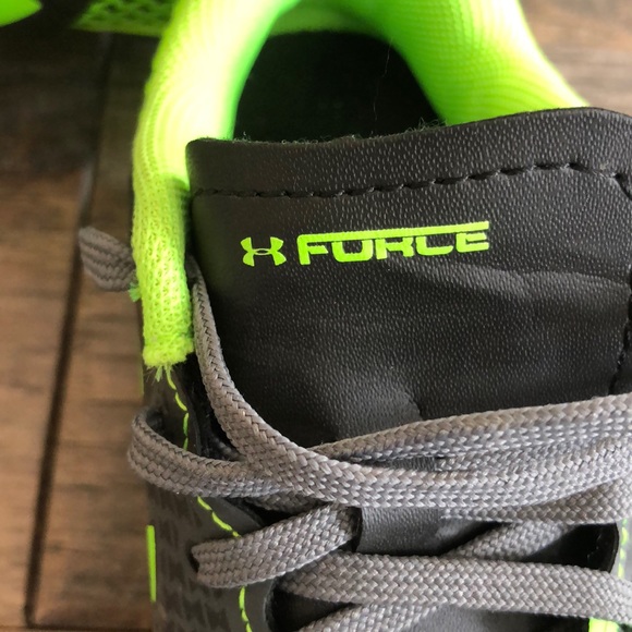 Under Armour Cleats toddler size 10 - Picture 5 of 5